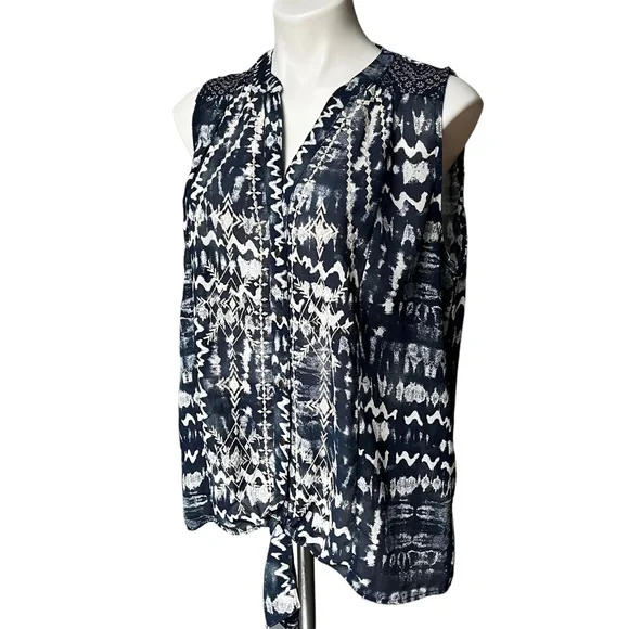 Artesia V-Neck Sleeveless Tie Front Top, Sz L - Picture 3 of 12